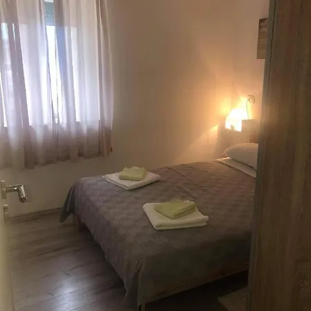 Dokic Apartamento *